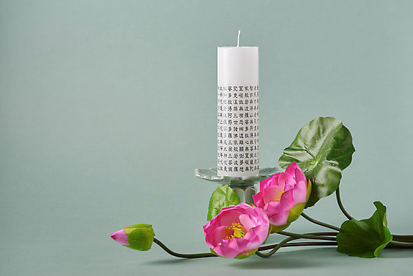 포토 JPG 스튜디오촬영 전통 불교 초 실내 연꽃 사람없음 부처님오신날 불교용품 연잎 오브젝트 촛대 민트색배경 국내포토 기념일 꽃 종교 백그라운드 잎 종교용품 내부 민트색 파일형식