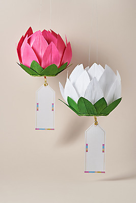 포토 JPG 스튜디오촬영 전통 종이 불교 실내 연꽃 사람없음 부처님오신날 불교용품 오브젝트 연등 소원빌기 분홍색배경 국내포토 기념일 꽃 종교 분홍색 백그라운드 종교용품 내부 등불 파일형식