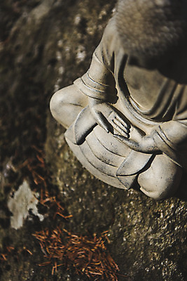 포토 JPG 주간 전통 불교 사람없음 야외 하이앵글 부처님오신날 바위 불상 불교용품 오브젝트 부처 청계산 국내포토 자연요소 기념일 종교 뷰포인트 종교용품 산 돌_바위 파일형식