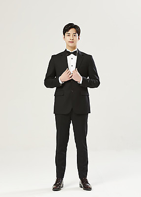 포토 JPG 스튜디오촬영 전신 응시 남자 신랑 결혼 실내 한명 서기 미소 정장 턱시도 20대 성인 앞모습 한국인 잡기 흰배경 설레임 성인남자한명만 웨딩촬영 국내포토 1 시선 옷 감정 뷰포인트 백그라운드 모션 표정 사람 동양인 이벤트 청년 내부 흰색 기념사진 남자한명만 성인남자만 파일형식