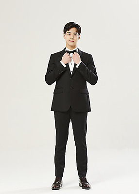 포토 JPG 스튜디오촬영 전신 응시 남자 신랑 결혼 실내 한명 서기 미소 정장 턱시도 20대 성인 앞모습 한국인 잡기 흰배경 설레임 성인남자한명만 웨딩촬영 국내포토 1 시선 옷 감정 뷰포인트 백그라운드 모션 표정 사람 동양인 이벤트 청년 내부 흰색 기념사진 남자한명만 성인남자만 파일형식