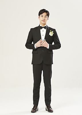 포토 JPG 스튜디오촬영 전신 응시 남자 신랑 결혼 실내 한명 서기 미소 정장 턱시도 20대 성인 앞모습 한국인 잡기 흰배경 설레임 성인남자한명만 웨딩촬영 국내포토 1 시선 옷 감정 뷰포인트 백그라운드 모션 표정 사람 동양인 이벤트 청년 내부 흰색 기념사진 남자한명만 성인남자만 파일형식