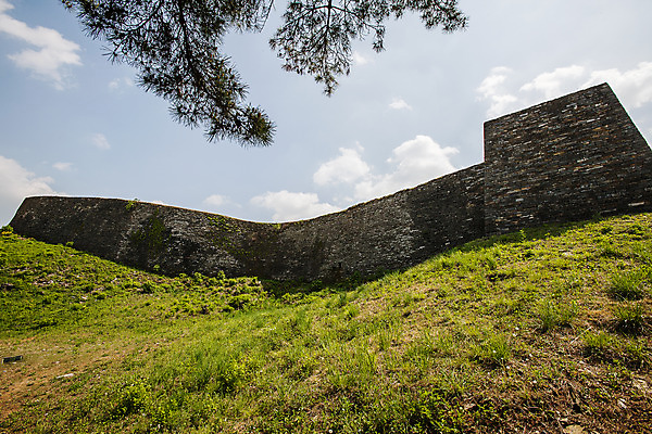 포토 JPG 주간 로우앵글 하늘 나뭇잎 풍경 사람없음 야외 성벽 충청북도 국내여행 단양 사적 온달산성 국내포토 자연요소 뷰포인트 여행 잎 충청도 파일형식 석축산성