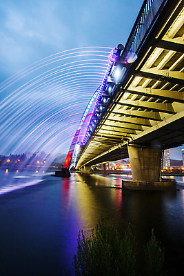 포토 JPG 야경 사람없음 야외 강 분수 국내여행 대전 대전엑스포 가교 국내포토 건축물 여행 한국 야간 엑스포 파일형식 풍경_경치