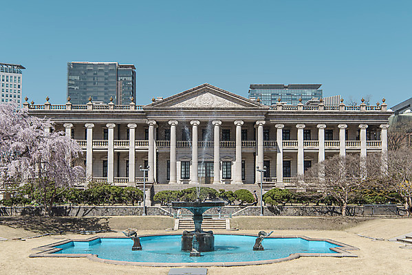 포토 JPG 주간 서울 사람없음 야외 관광지 봄풍경 문화재 석조전 분수_분수대 국내포토 자연요소 여행 한국 풍경 봄 분수대 덕수궁 파일형식