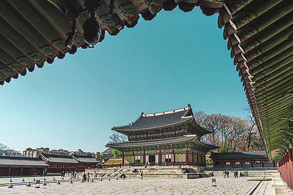 포토 JPG 주간 하늘 서울 사람없음 야외 관광지 봄풍경 세계문화유산 국보 처마 창덕궁 인정전 국내포토 자연요소 여행 한국 풍경 봄 궁전 문화재 파일형식