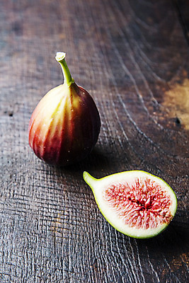 포토 JPG 단면 사람없음 아웃포커스 전라남도 특산물 슬라이스 무화과 영암 나무배경 국내포토 백그라운드 과일 촬영기법 전라도 파일형식