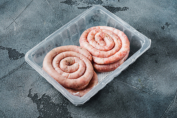 포토 JPG 해외이미지 회색배경 실내 돼지고기 사람없음 전통음식 소시지 말린_둥글게 해외포토 전통 음식 백그라운드 컨셉 육류 내부 회색 가공식품 파일형식