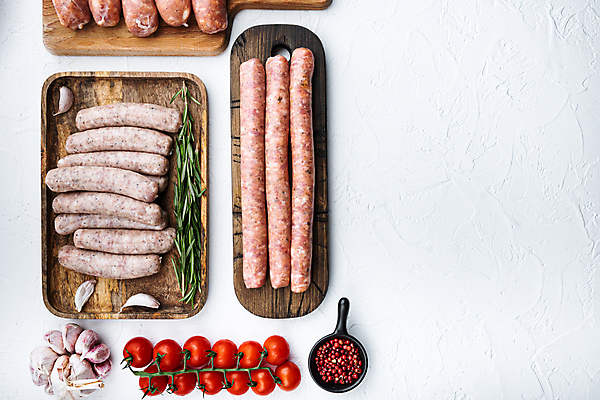 포토 JPG 해외이미지 방울토마토 실내 돼지고기 사람없음 하이앵글 전통음식 소시지 흰배경 후추 나무쟁반 해외포토 전통 음식 뷰포인트 백그라운드 토마토 쟁반 육류 내부 목재 흰색 가공식품 향신료 파일형식