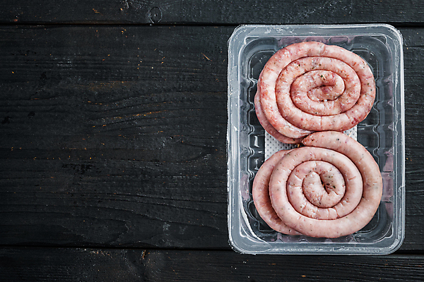 포토 JPG 해외이미지 실내 돼지고기 사람없음 전통음식 소시지 포장용기 말린_둥글게 해외포토 전통 음식 컨셉 육류 내부 가공식품 포장재료 파일형식