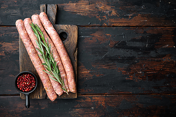 포토 JPG 해외이미지 실내 사람없음 전통음식 소시지 후추 나무도마 해외포토 전통 음식 도마 내부 목재 가공식품 향신료 파일형식