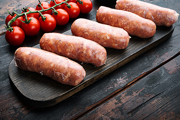 포토 JPG 해외이미지 방울토마토 실내 돼지고기 사람없음 전통음식 소시지 나무도마 초리조 해외포토 전통 음식 토마토 도마 육류 내부 목재 가공식품 파일형식
