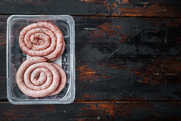 포토 JPG 해외이미지 실내 돼지고기 사람없음 전통음식 소시지 포장용기 말린_둥글게 해외포토 전통 음식 컨셉 육류 내부 가공식품 포장재료 파일형식