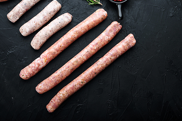 포토 JPG 해외이미지 검은배경 실내 돼지고기 사람없음 전통음식 소시지 해외포토 전통 음식 백그라운드 육류 내부 검은색 가공식품 파일형식