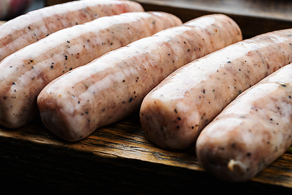 포토 JPG 해외이미지 검은배경 실내 근접촬영 사람없음 전통음식 소시지 해외포토 전통 음식 뷰포인트 백그라운드 내부 검은색 가공식품 파일형식