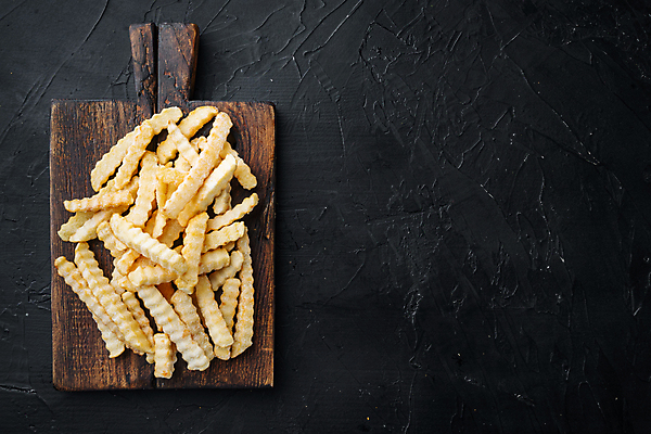 포토 JPG 해외이미지 검은배경 패스트푸드 사람없음 감자튀김 나무도마 해외포토 백그라운드 감자 도마 목재 검은색 튀김 인스턴트 파일형식