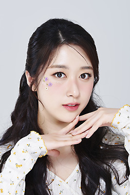 포토 JPG 스튜디오촬영 응시 여자 회색배경 실내 한명 손짓 상반신 20대 성인 앞모습 화장 뷰티 한국인 청순 의료성형뷰티 성인여자한명만 강조 국내포토 1 시선 뷰포인트 백그라운드 컨셉 모션 사람 동양인 청년 내부 회색 여자한명만 성인여자만 파일형식