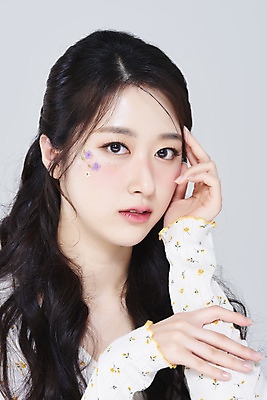 포토 JPG 스튜디오촬영 응시 여자 회색배경 실내 한명 손짓 상반신 20대 성인 앞모습 화장 뷰티 한국인 청순 의료성형뷰티 성인여자한명만 강조 국내포토 1 시선 뷰포인트 백그라운드 컨셉 모션 사람 동양인 청년 내부 회색 여자한명만 성인여자만 파일형식