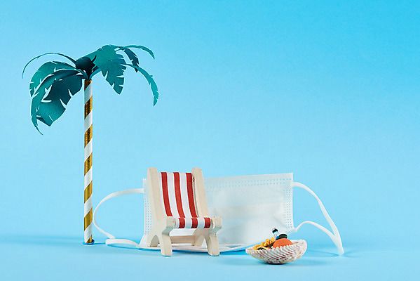 포토 JPG 스튜디오촬영 종이 과일 실내 마스크 사람없음 여름 여름휴가 바캉스 야자수 바구니 여름풍경 미니어처 페이퍼아트 해수욕장 선베드 파란배경 여름라이프 음료수병 국내포토 나무 라이프스타일 계절 바다 백그라운드 의자 휴가 풍경 내부 파란색 모형 병_담는 파일형식 여름_계절