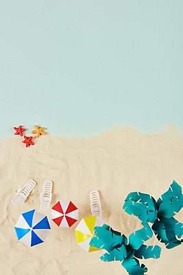 포토 JPG 스튜디오촬영 종이 모래 불가사리 실내 해변 사람없음 여름 여름휴가 바캉스 하이앵글 야자수 여름풍경 미니어처 파라솔 페이퍼아트 선베드 여름라이프 민트색배경 국내포토 나무 라이프스타일 계절 바다 뷰포인트 백그라운드 의자 휴가 극피동물 풍경 내부 모형 민트색 파일형식 여름_계절