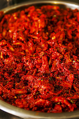 포토 JPG 여름음식 실내 사람없음 아웃포커스 양념 함흥냉면 제철음식 국내포토 음식 촬영기법 내부 냉면 제철 파일형식 북한음식 여름_계절