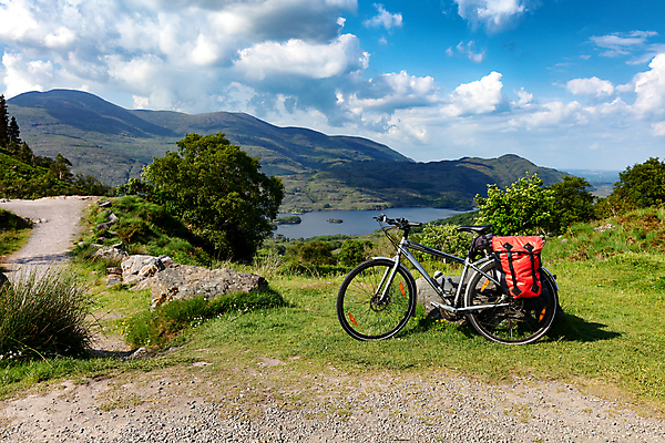 포토 JPG 해외이미지 주간 구름 호수 자연 하늘 산 풍경 사람없음 야외 여름 맑음 자전거 해외202004 해외202105 해외포토 자연요소 계절 날씨 바이크 생태계 파일형식