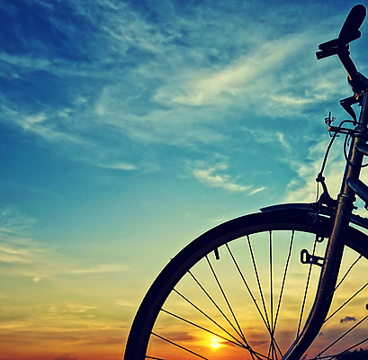 포토 JPG 해외이미지 주간 구름 하늘 풍경 사람없음 야외 태양 자전거 해외202004 해외202105 해외포토 자연요소 바이크 파일형식