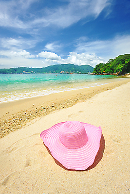 포토 JPG 해외이미지 구름 모자 모래 파도 바다 섬 여행 태국 자연 하늘 휴가 풍경 사람없음 야외 물 여름 파란색 노란색 여행객 전원 가장자리 휴양지 안다만 터키석 수평선 해외202004 해외202105 해외포토 자연요소 잡화 계절 아시아 컬러 사람 장소 둘레 전기에너지 보석 생태계 파일형식