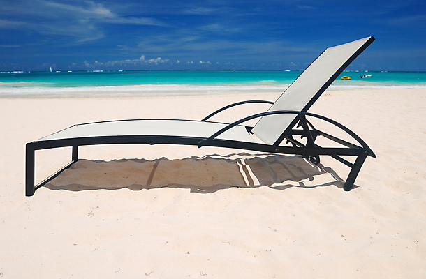 포토 JPG 해외이미지 모래 바다 섬 여행 의자 자연 하늘 휴가 풍경 사람없음 야외 물 여름 파란색 휴양지 대서양 도미니카공화국 수평선 해외202004 해외202105 해외포토 자연요소 계절 컬러 가구 장소 남아메리카 생태계 파일형식