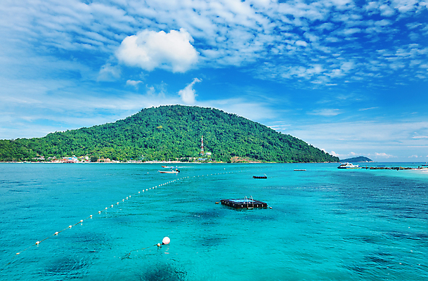 포토 JPG 해외이미지 구름 바다 섬 여행 자연 하늘 휴가 풍경 사람없음 야외 물 여름 파란색 전원 태평양 말레이시아 터키석 해외202004 해외202105 해외포토 자연요소 계절 아시아 컬러 전기에너지 보석 생태계 파일형식