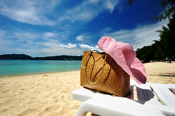 포토 JPG 해외이미지 구름 모자 모래 파도 바다 섬 여행 가방 태국 자연 하늘 휴가 풍경 사람없음 야외 물 여름 파란색 노란색 여행객 전원 가장자리 휴양지 안다만 터키석 수평선 해외202004 해외202105 해외포토 자연요소 잡화 계절 아시아 컬러 사람 장소 둘레 전기에너지 보석 생태계 파일형식