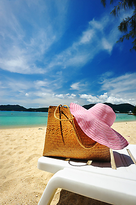 포토 JPG 해외이미지 구름 모자 모래 파도 바다 섬 여행 가방 태국 자연 하늘 휴가 풍경 사람없음 야외 물 여름 파란색 노란색 여행객 전원 가장자리 휴양지 안다만 터키석 수평선 해외202004 해외202105 해외포토 자연요소 잡화 계절 아시아 컬러 사람 장소 둘레 전기에너지 보석 생태계 파일형식