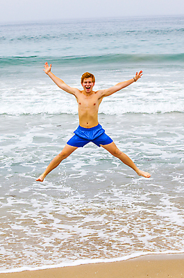포토 JPG 해외이미지 백인 모델 학생 라이프스타일 남자 행복 어린이 모래 바다 여행 신체 하늘 근육 휴가 건강 한명 웃음 사람 소년 야외 10대 물 파란색 머리 점프 미국 피클 여드름 사춘기 해외202004 해외202105 해외포토 자연요소 서양인 1 감정 컬러 북아메리카 모션 청소년 표정 생활 신체부위 절임 파일형식