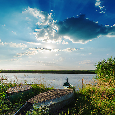 포토 JPG 해외이미지 구름 백그라운드 자연 하늘 풍경 초원 사람없음 야외 여름 강 햇빛 태양 일출 일몰 강가 해외202004 해외202105 해외포토 자연요소 계절 노을 생태계 파일형식