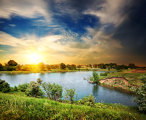 포토 JPG 해외이미지 주간 구름 호수 자연 하늘 풍경 잔디 사람없음 야외 여름 햇빛 일몰 해외202004 해외202105 해외포토 자연요소 식물 계절 태양 노을 생태계 파일형식