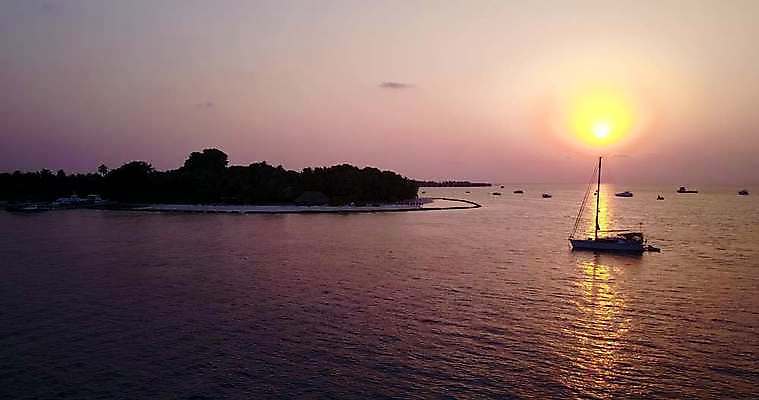 포토 JPG 해외이미지 모래 바다 섬 자연 하늘 풍경 사람없음 여름 모래사장 일출 일몰 야간 모래언덕 몰디브 해외202004 해외202105 해외포토 자연요소 계절 아시아 노을 언덕 생태계 파일형식