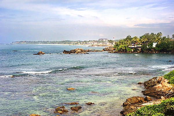 포토 JPG 해외이미지 나무 모래 바다 섬 여행 하늘 호텔 사람 해변 사람없음 건물 햇빛 태양 수영 뜨거움 스리랑카 해외202004 해외202105 해외포토 자연요소 식물 건축물 아시아 숙소 수상스포츠 파일형식