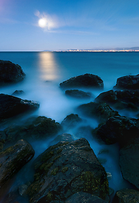 포토 JPG 해외이미지 구름 바다 자연 하늘 풍경 사람없음 야외 여름 달 바위 장노출 아일랜드 더블린 해외202004 해외202105 해외포토 자연요소 계절 유럽 촬영기법 돌_바위 생태계 파일형식