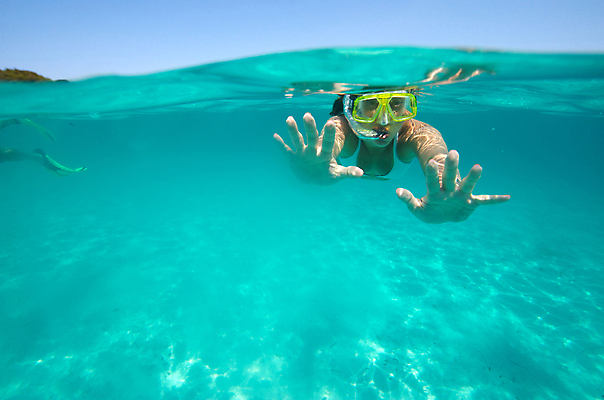 포토 JPG 해외이미지 여자 바다 자연 휴가 휴식 고글 건강 한명 비키니 섹시 스노클링 암초 해외202004 해외202105 해외포토 1 수영복 컨셉 사람 수상스포츠 생태계 파일형식