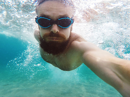 포토 JPG 해외이미지 응시 수염 건강 한명 사람 머리 자유 해외202004 해외202105 해외포토 1 시선 컨셉 신체부위 파일형식