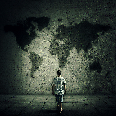 포토 JPG 해외이미지 전신 응시 남자 세계지도 상상 추상 한명 서기 성인 상상력 성인남자한명만 해외202004 해외202105 해외포토 1 시선 지도 무늬 모션 사람 세계 남자한명만 성인남자만 파일형식