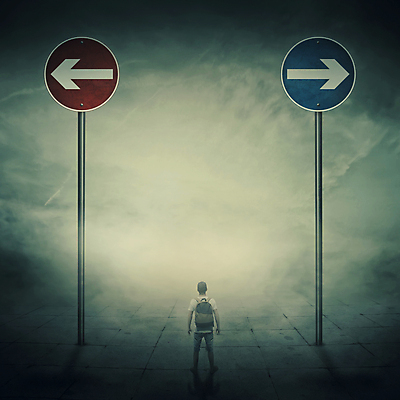 포토 JPG 해외이미지 전신 남자 화살표 상상 추상 한명 서기 성인 선택 갈림길 방향표지판 상상력 성인남자한명만 해외202004 해외202105 해외포토 1 길 컨셉 무늬 모션 사람 표지판 남자한명만 성인남자만 파일형식