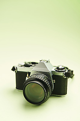 포토 JPG 스튜디오촬영 실내 사람없음 클래식 오브젝트 복고 아날로그 감성 필름카메라 초록배경 국내포토 백그라운드 컨셉 내부 초록색 카메라 파일형식