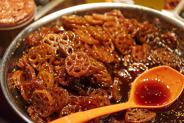 포토 JPG 반찬 사람없음 아웃포커스 주걱 재래시장 강화도 연근조림 국내포토 음식 주방용품 촬영기법 시장 인천 조림 파일형식