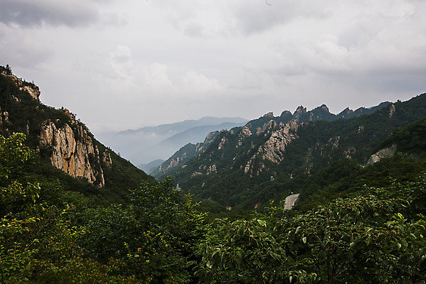 포토 JPG 주간 구름 하늘 국립공원 풍경 사람없음 야외 강원도 설악산 양양군 산맥 국내포토 자연요소 공원 산 한국 인제 파일형식