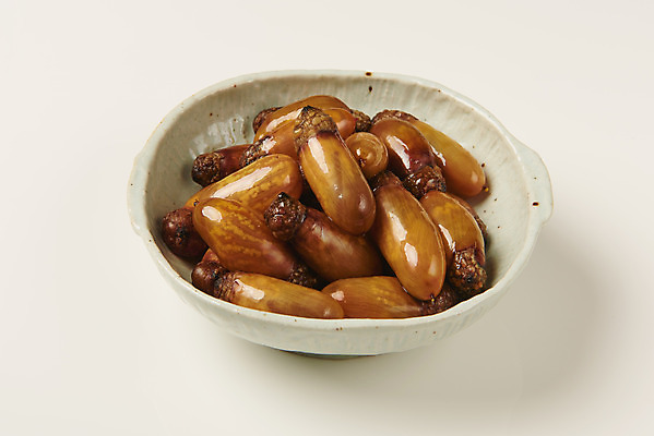 포토 JPG 스튜디오촬영 그릇 실내 사람없음 봄 해산물 흰배경 미더덕 제철음식 국내포토 식기 계절 음식 백그라운드 내부 수중동물 흰색 제철 파일형식