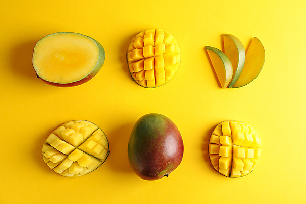 포토 JPG 해외이미지 실내 사람없음 하이앵글 신선 달콤 열대과일 망고 노란배경 맛있는 해외포토 뷰포인트 백그라운드 과일 내부 노란색 맛 파일형식