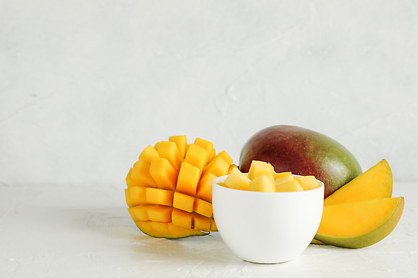 포토 JPG 해외이미지 그릇 실내 사람없음 신선 달콤 열대과일 흰배경 망고 해외포토 식기 백그라운드 과일 내부 흰색 맛 파일형식