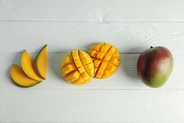 포토 JPG 해외이미지 실내 사람없음 하이앵글 신선 달콤 열대과일 흰배경 망고 맛있는 해외포토 뷰포인트 백그라운드 과일 내부 흰색 맛 파일형식