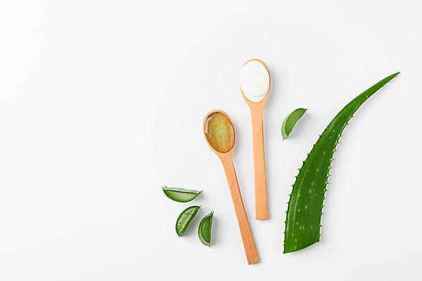 포토 JPG 해외이미지 스튜디오촬영 실내 사람없음 하이앵글 흰배경 나무숟가락 알로에 플랫레이 해외포토 식물 뷰포인트 백그라운드 내부 숟가락 흰색 플랫 파일형식